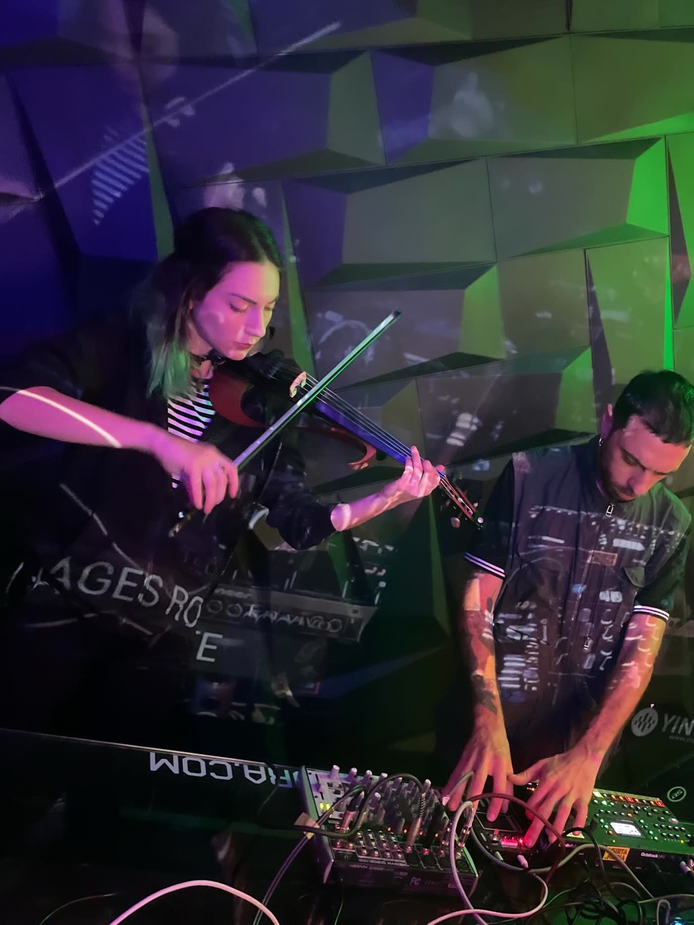 Mirages Route · live + violín